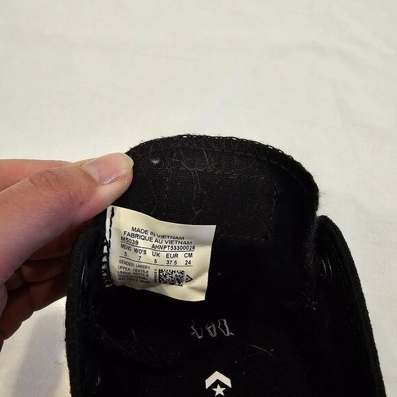 NWOB Converse Chuck Taylor All Star Canvas in Black Size 7 - Picture 5 of 5